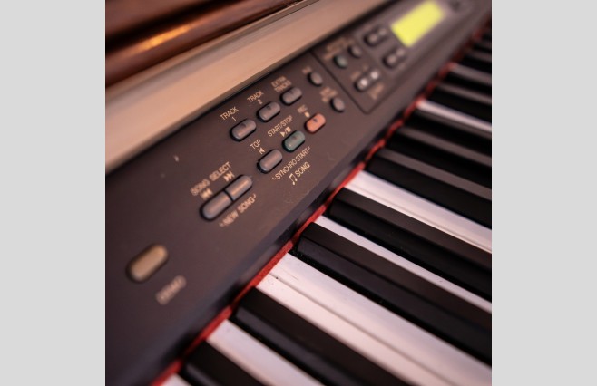 Yamaha CLP150 Satin Mahogany Digital Piano, Used Trade Price Bargain (SN:602987) - Image 9